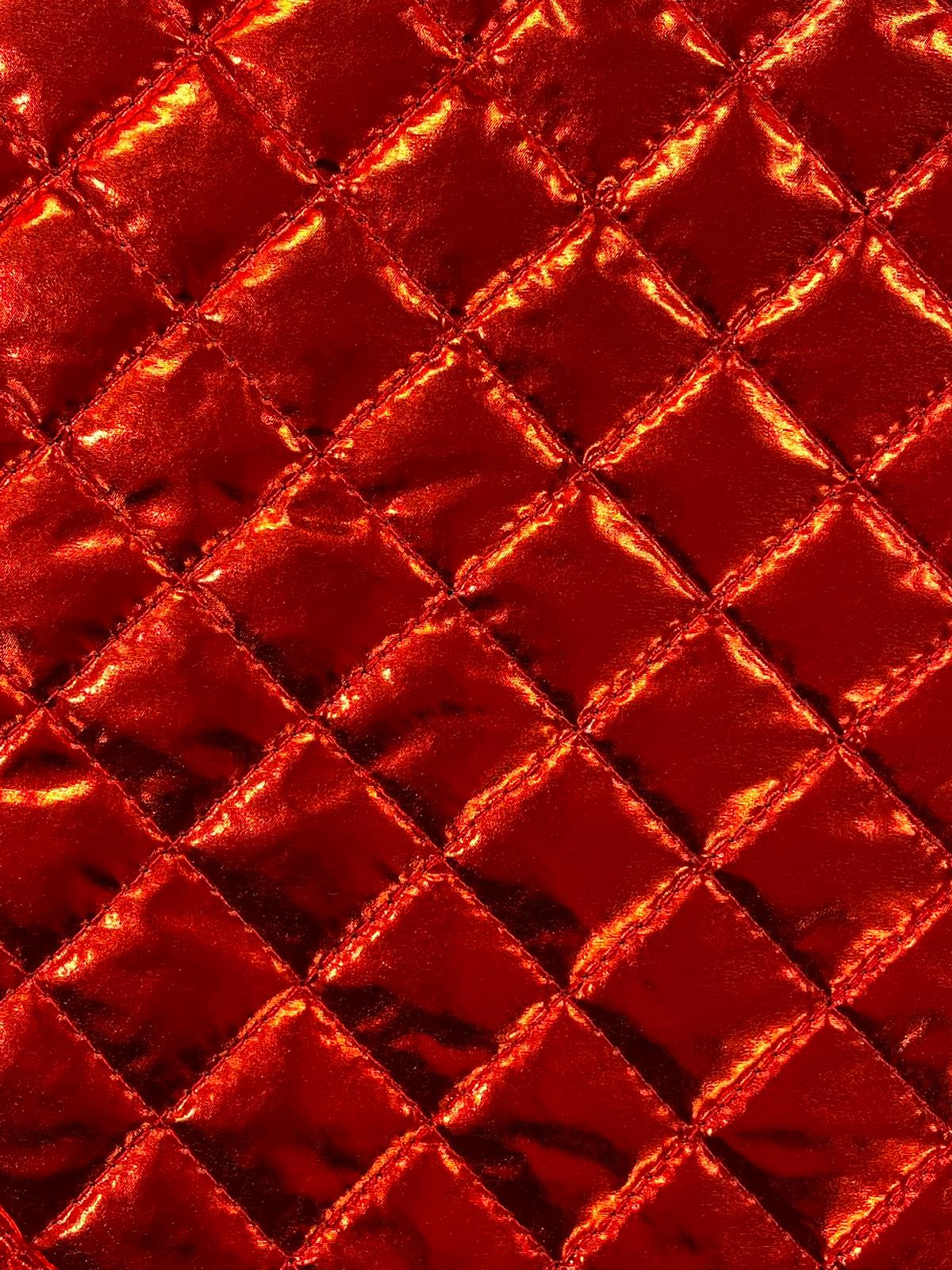 Punainen, topattu tikkikangas