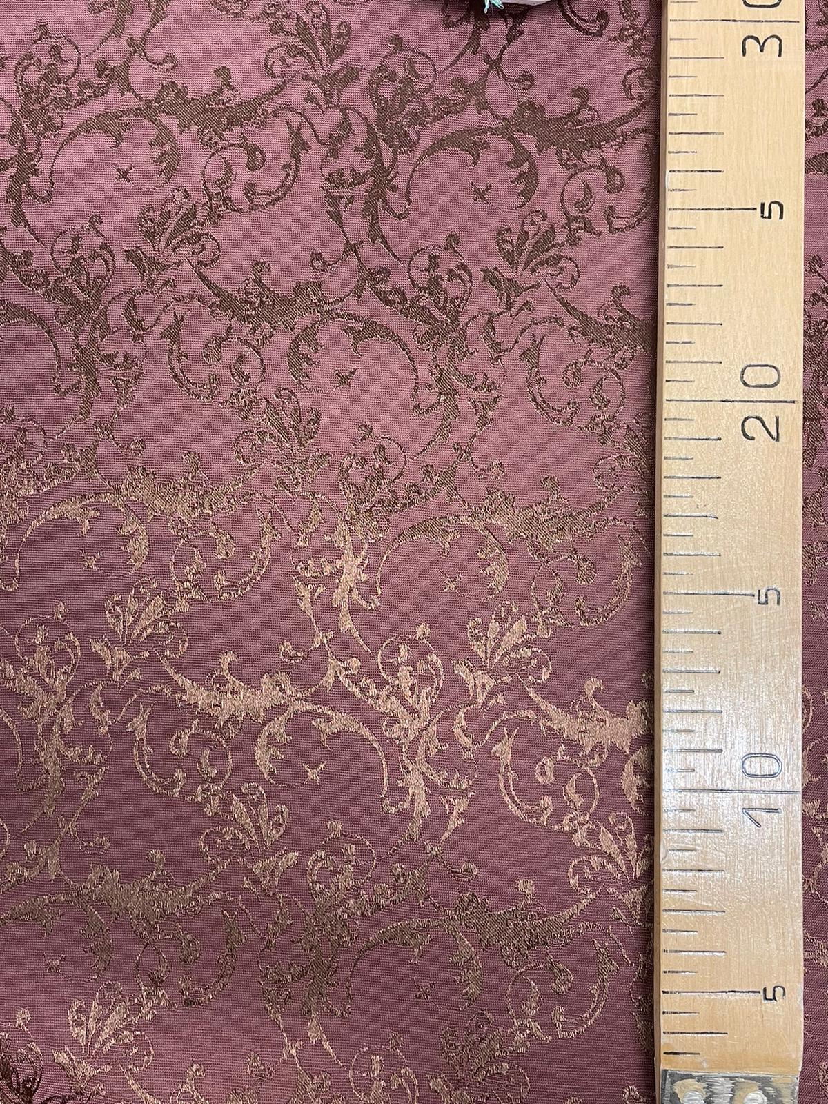 Le Petit Trianon,Tumma vanha roosa, polyesterjackardi