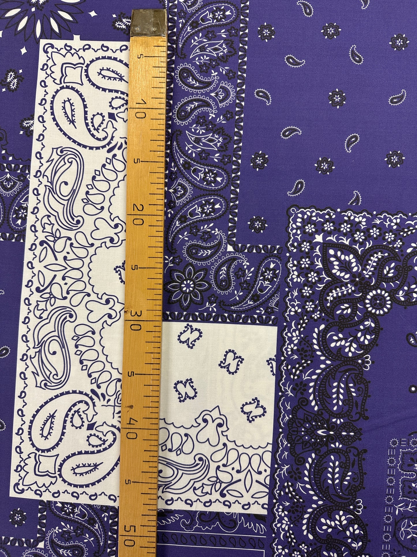 Bandana, viskoosipuuvillatvilli.