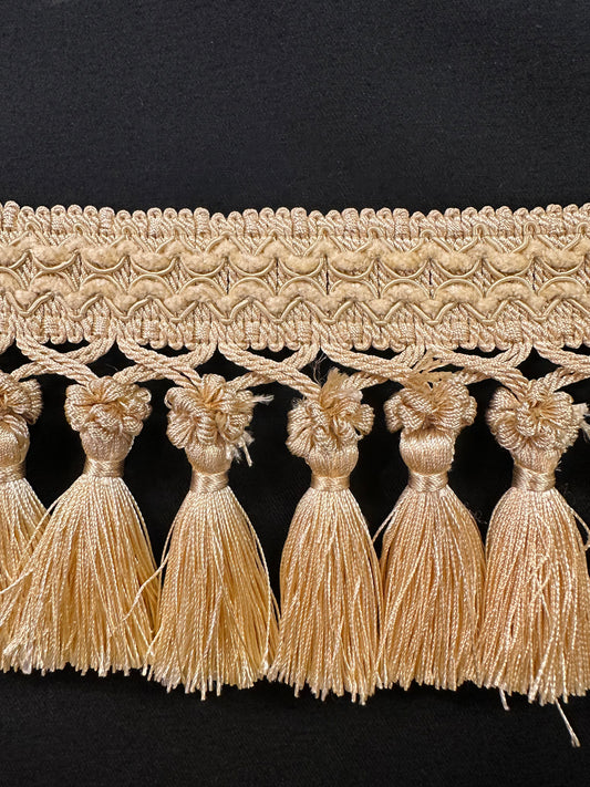 Agneta, vaaleankeltainen sisustusnauha