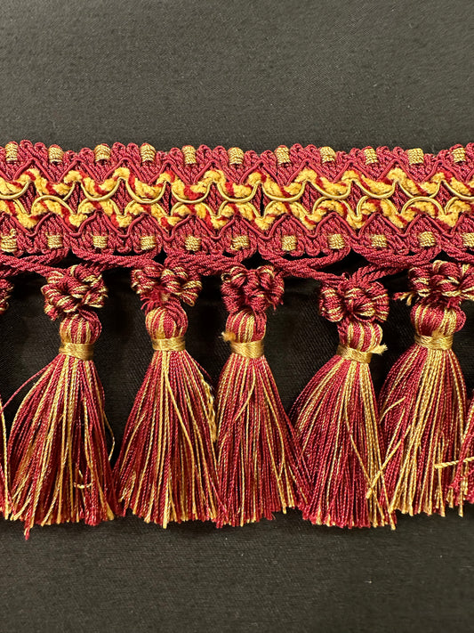 Agneta, puna-kulta sisutusnauha