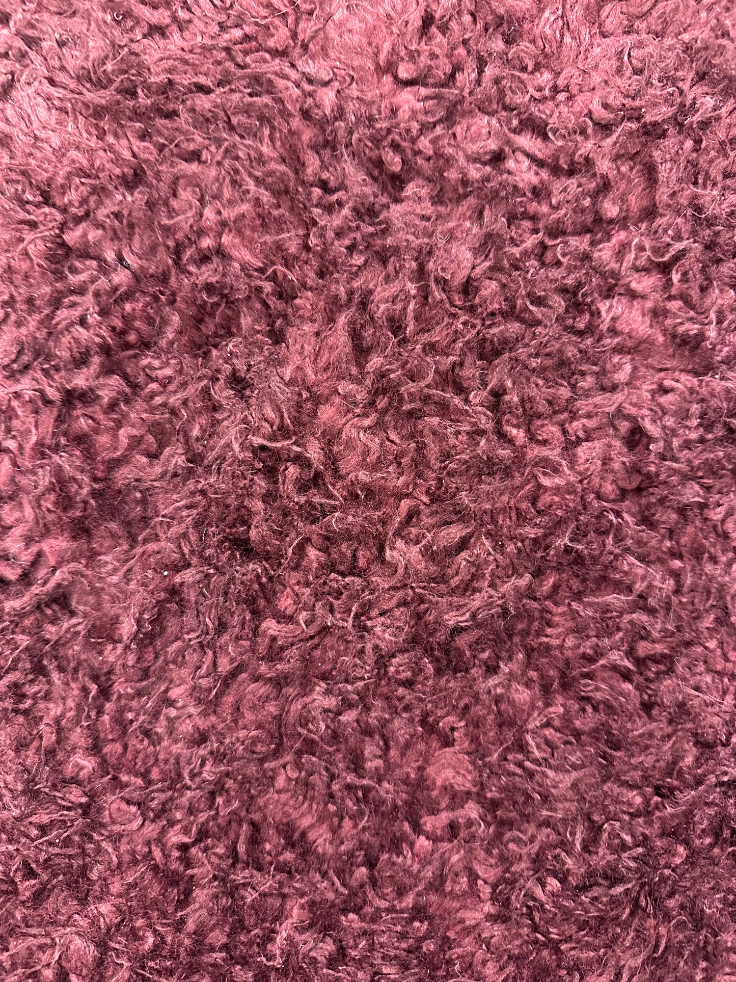 Shaggy, tekoturkis, punaruskea