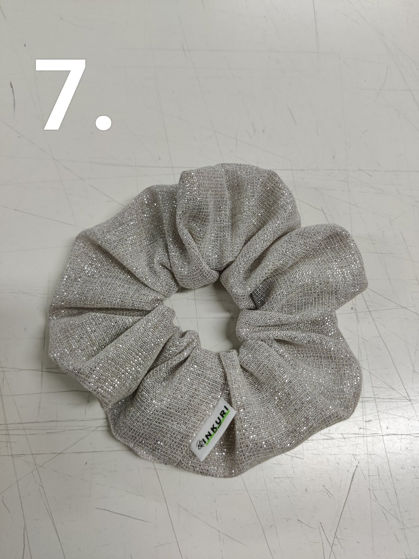 Scrunchie, hiusdonitsi