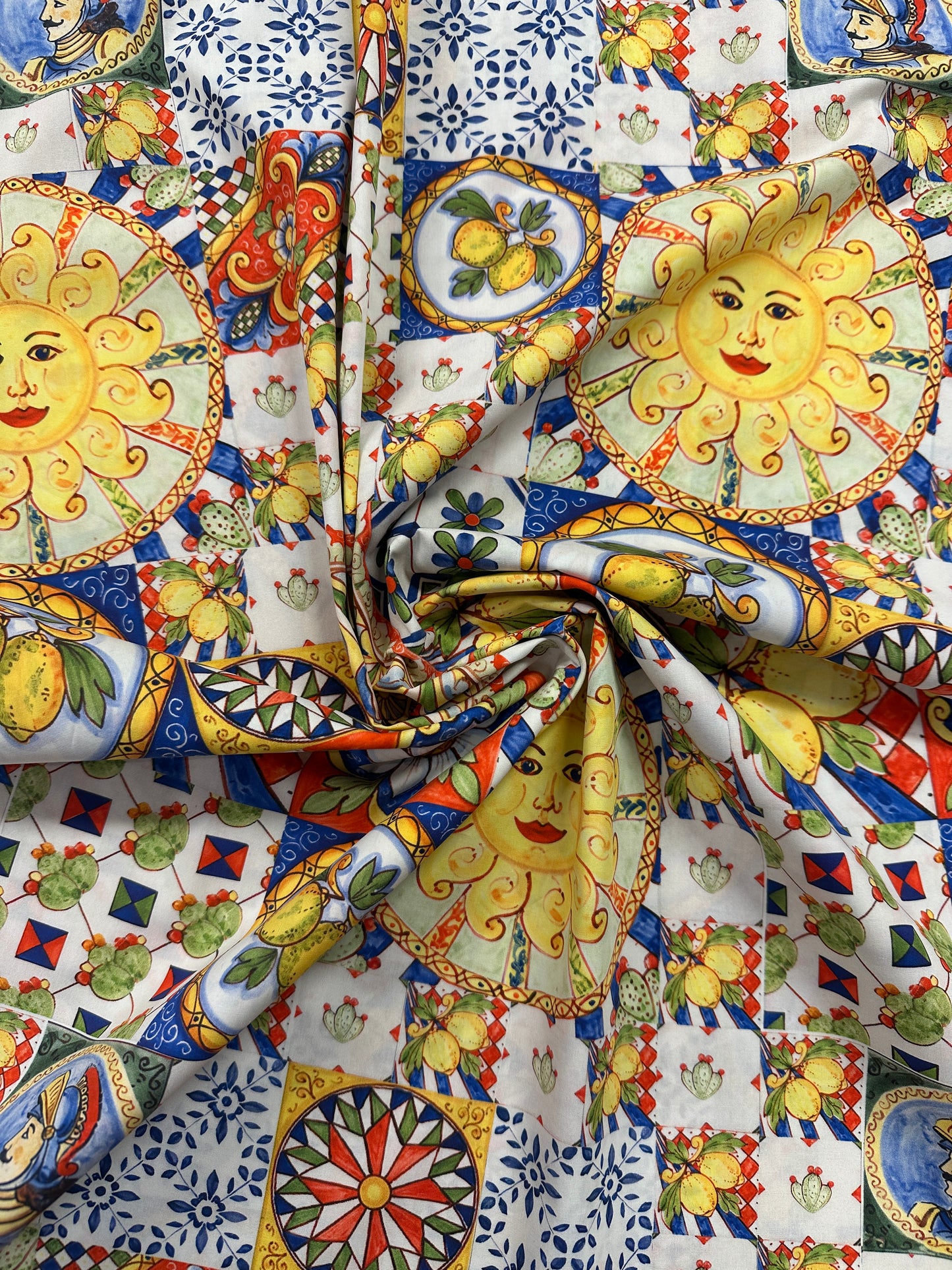 Dolce Gabbana Alhambra