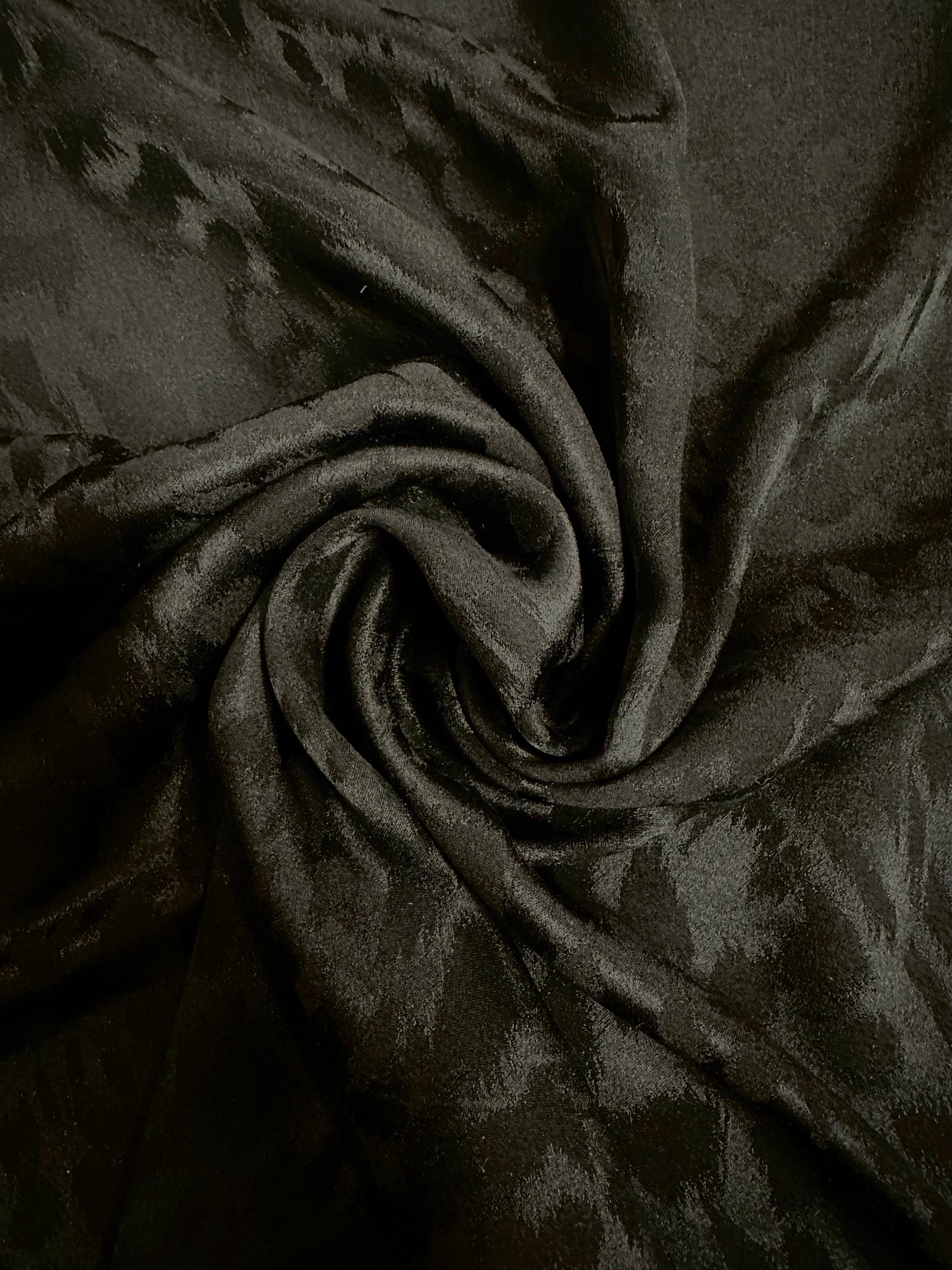 Yves Saint-Laurent gepardikuosinen jakardisilkki, musta