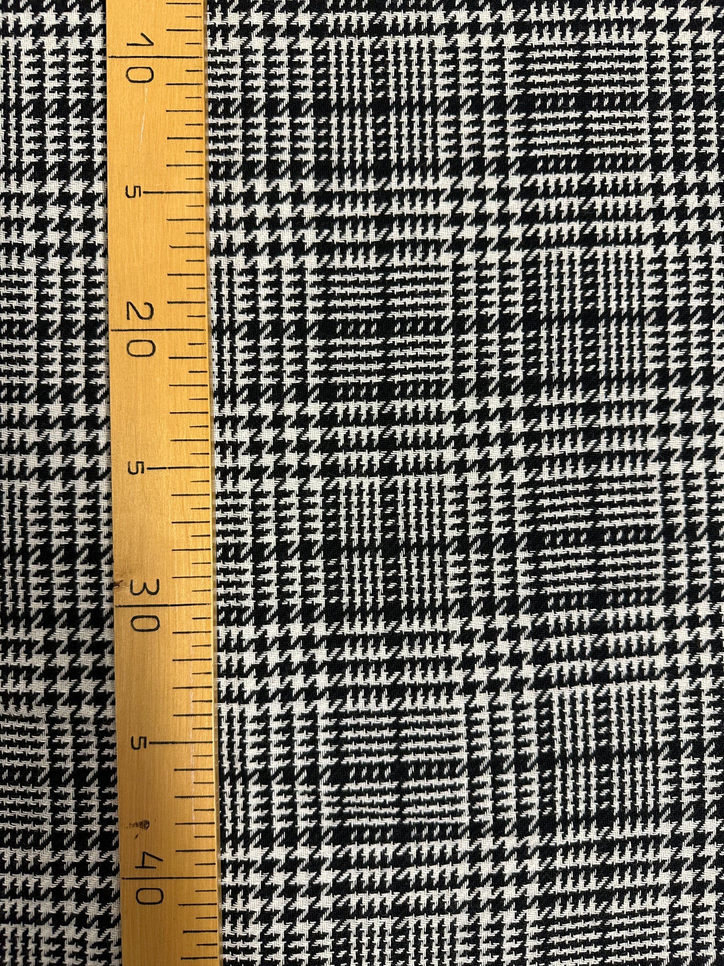 Glenchek, mustavalkoinen villasekoite