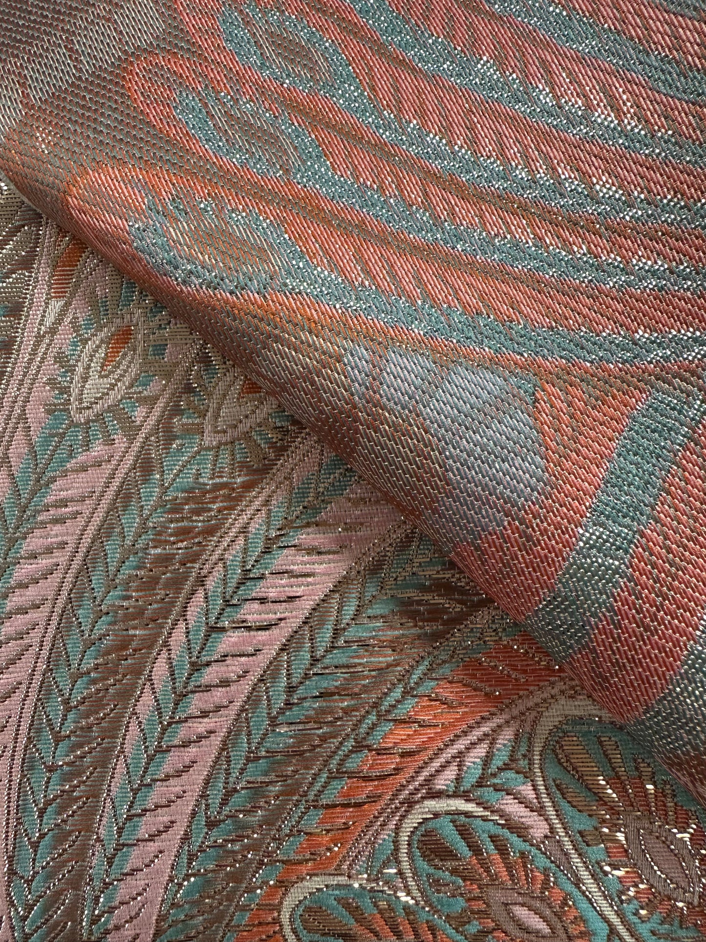 Pastelglam peacock, polyesterjakardi