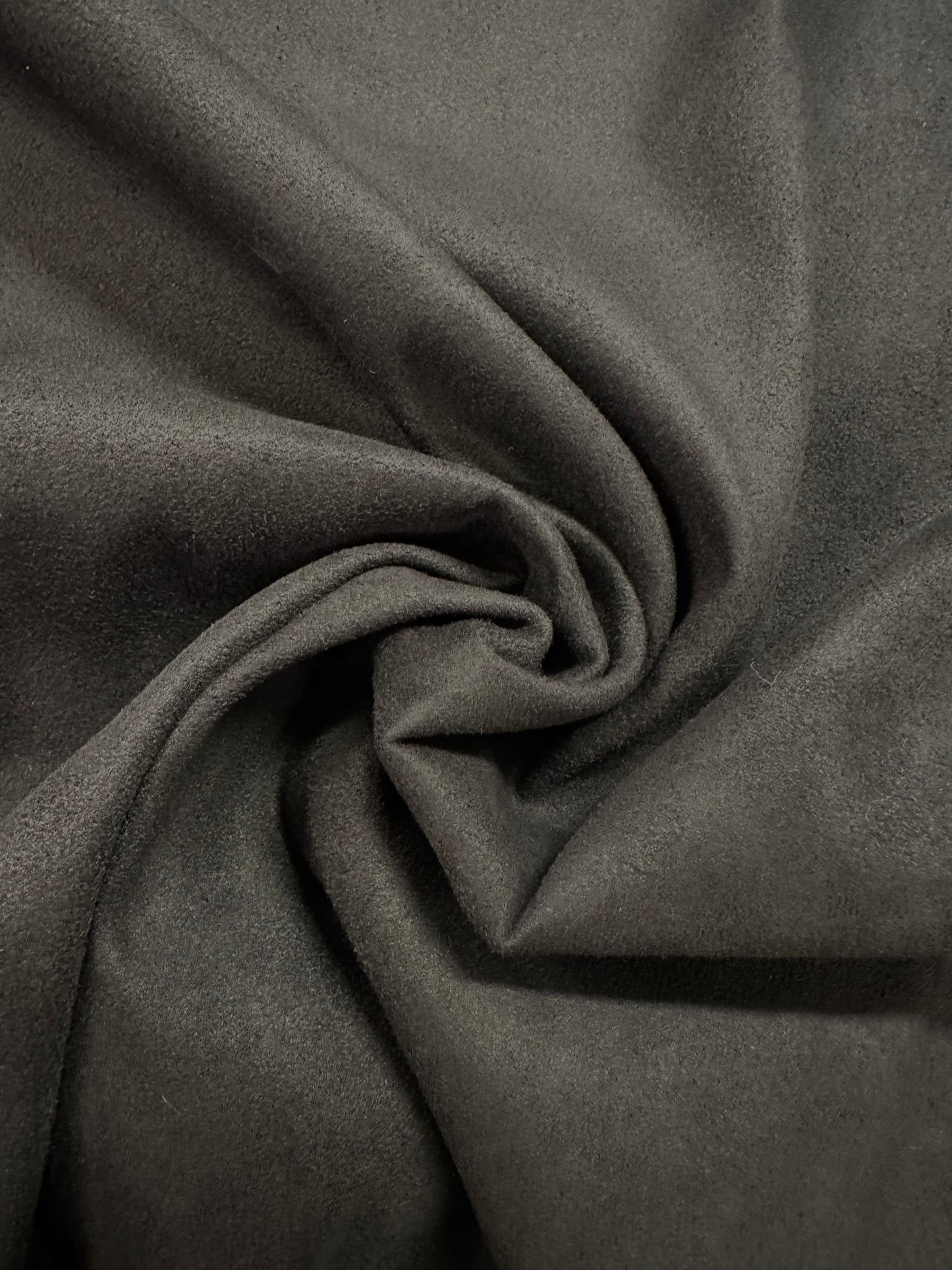 Tekosäämiskä, musta