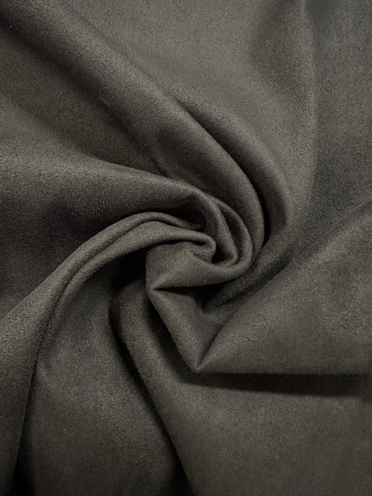 Tekosäämiskä, musta