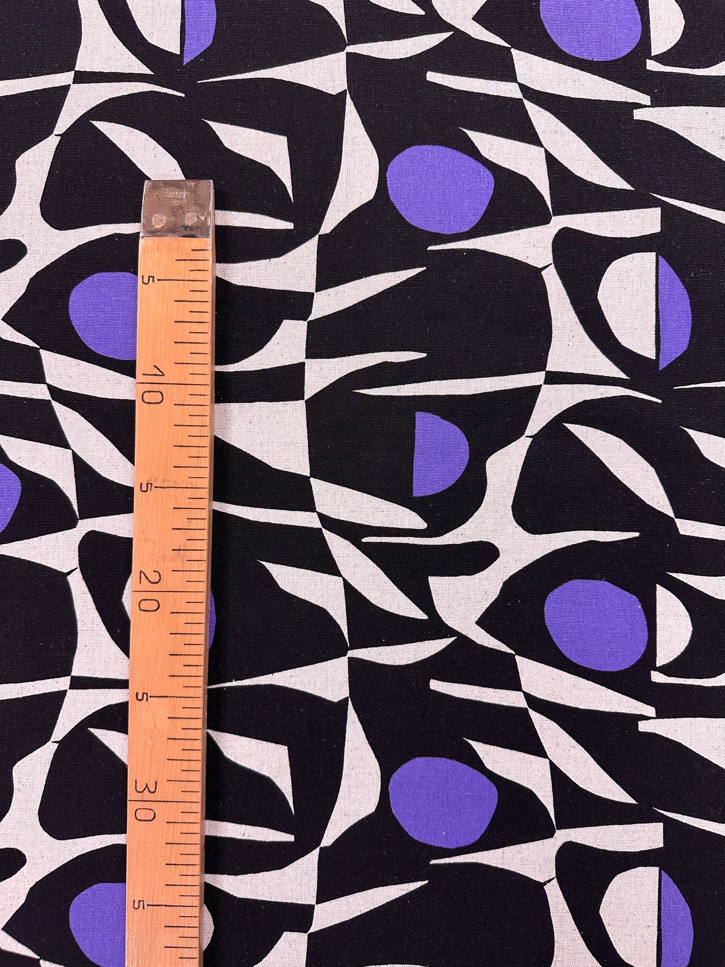 Purple abstract, pellavaviskoosi