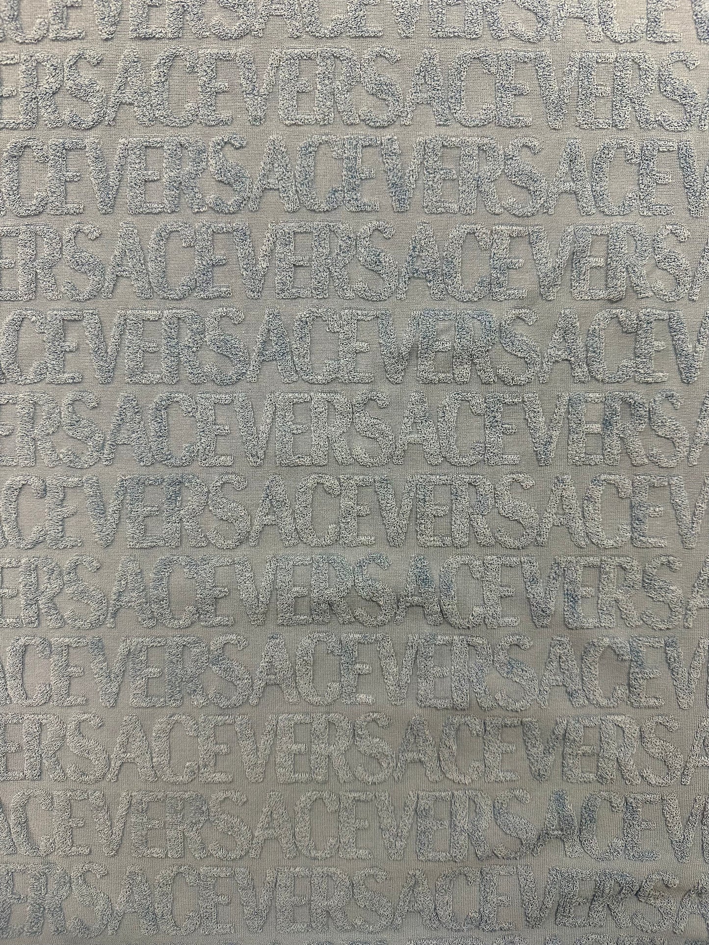 Vaaleansininen Versache joustofrotee