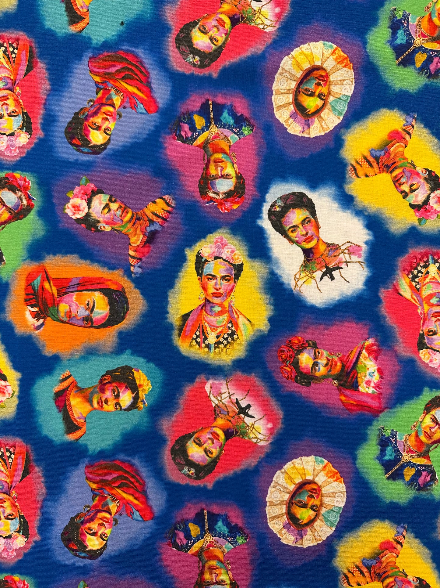 Frida Kahlo, Bleu art.
