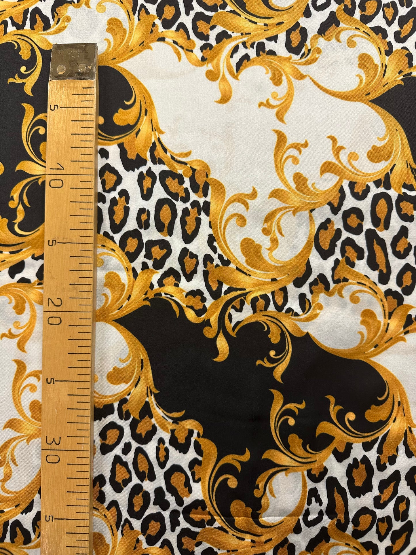 Cavalli, Baroque style, viskoosisatiini.