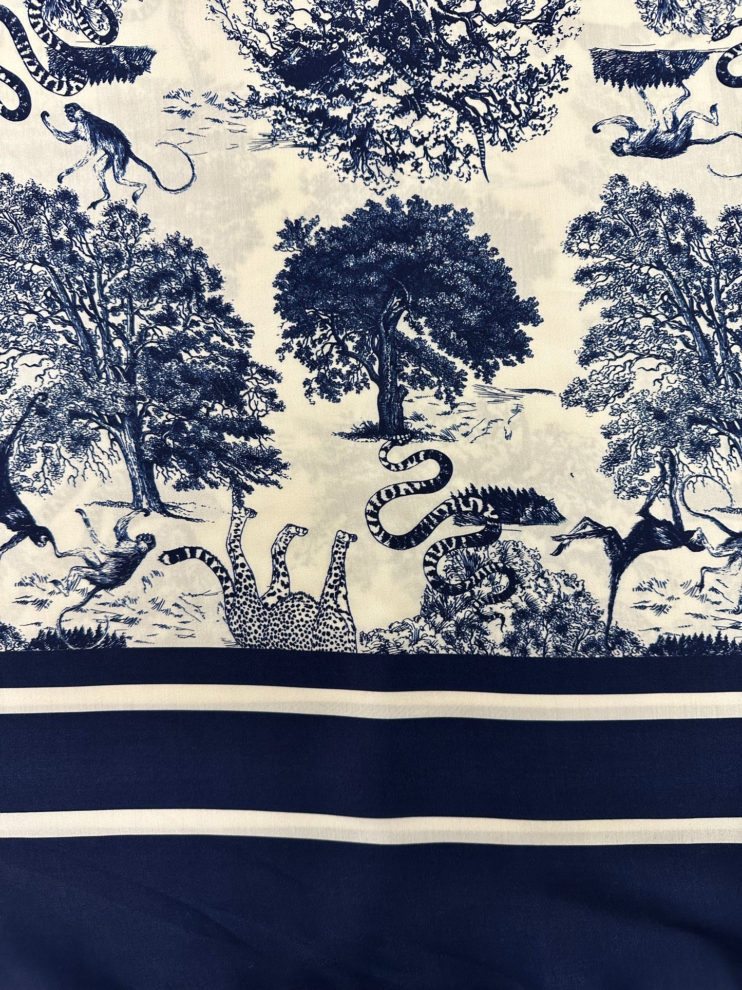 Haute couture, Wild Toile, tummansininen, viskoosisatiini