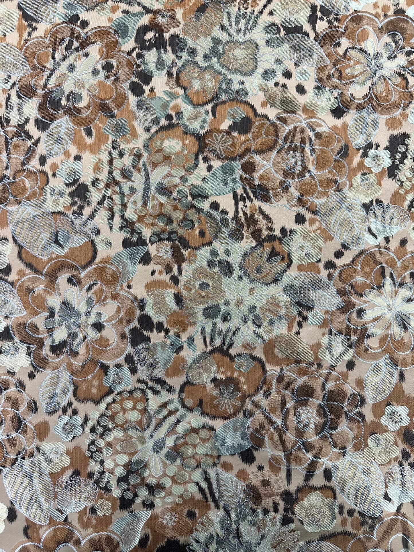 Edith, Yves Saint Laurent kukat, minttu jakardi