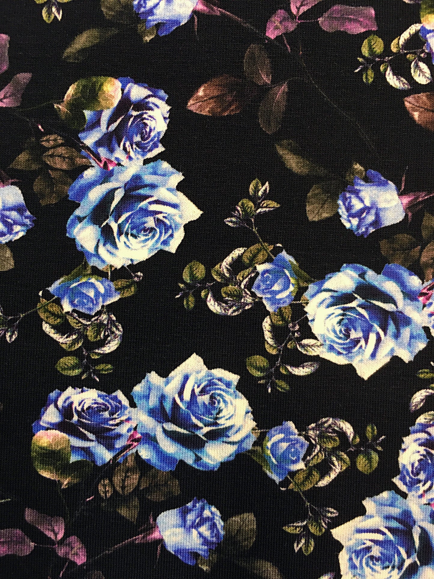 Pienet ruusut, musta, puuvillatrikoo