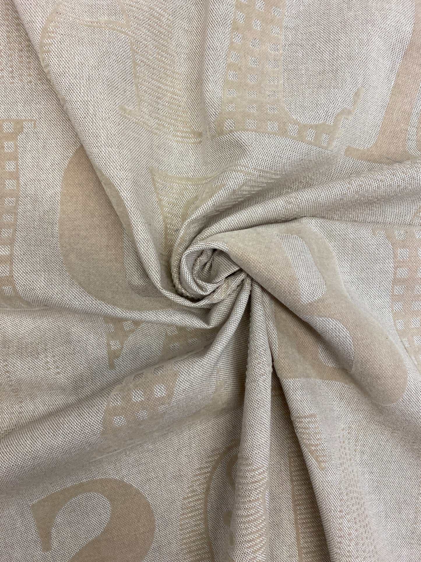 Alphabet, verho- ja sisustuskangas