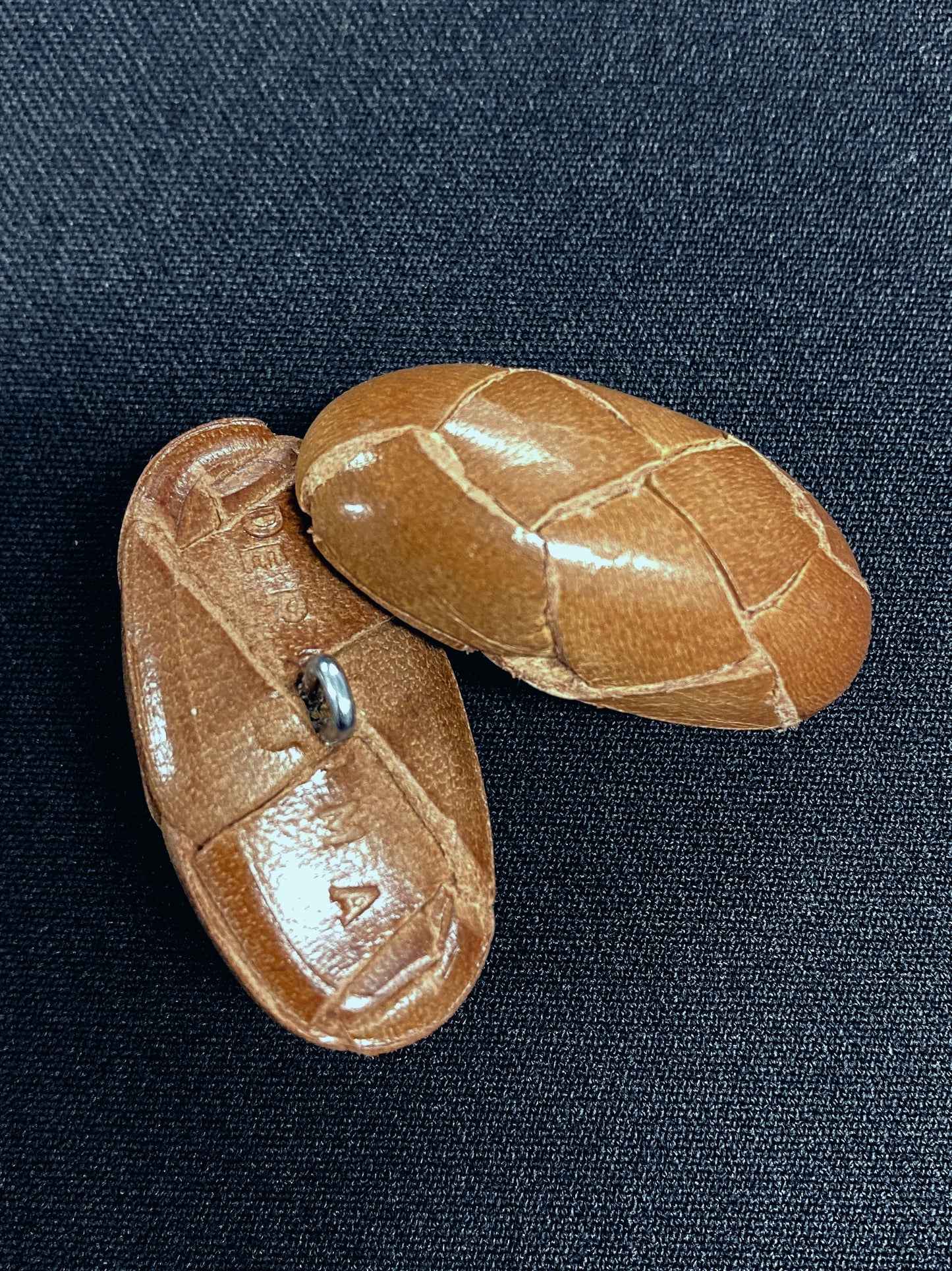 Duffelinappi, 4 väriä, 3,5 cm, nahka