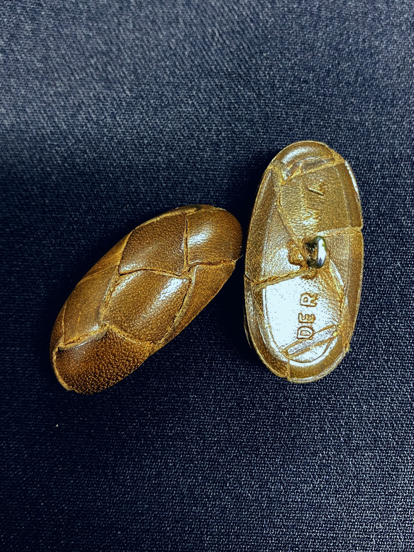 Duffelinappi, 4 väriä, 3,5 cm, nahka