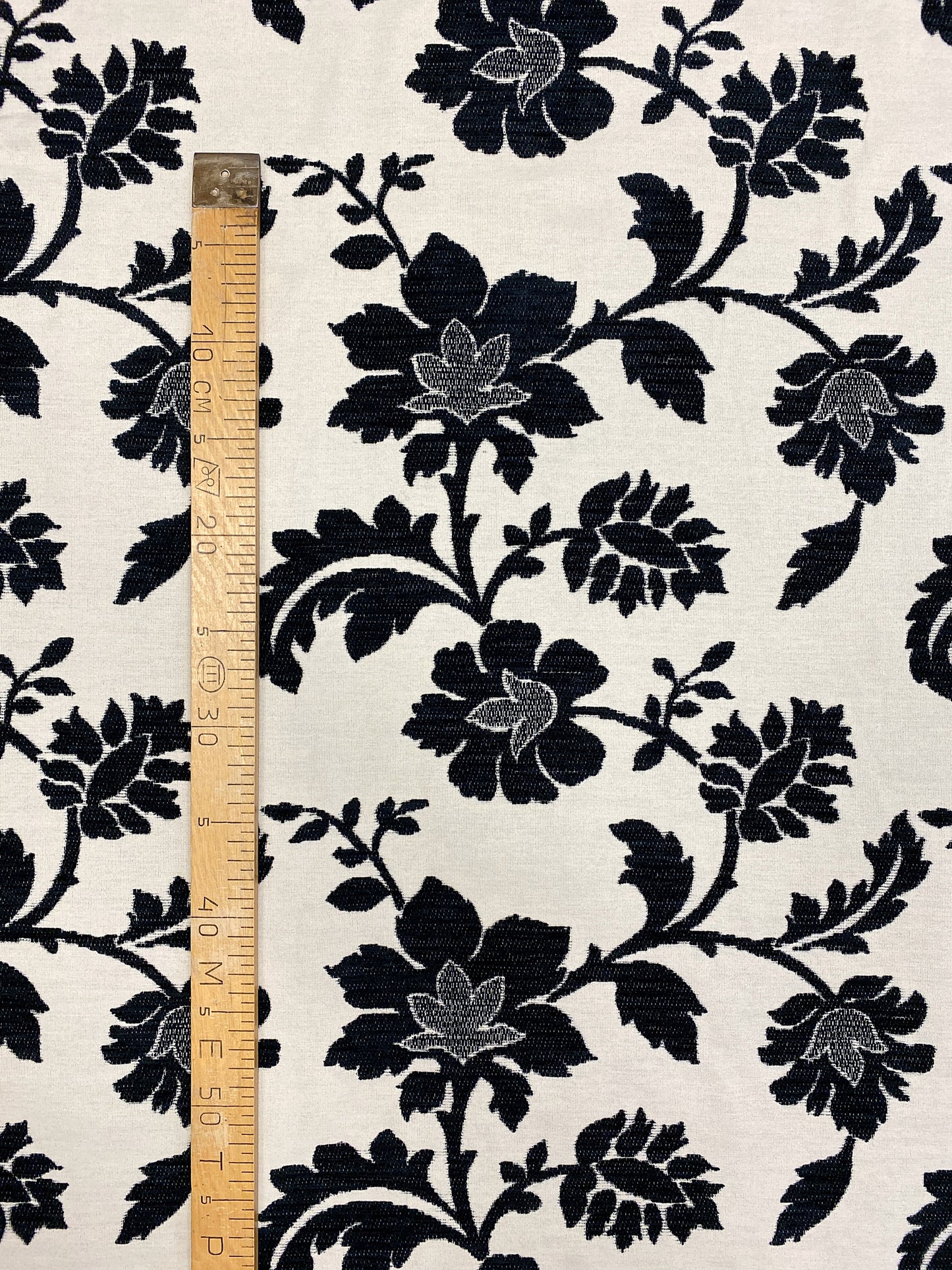 Flora, musta valk. 50 000 md