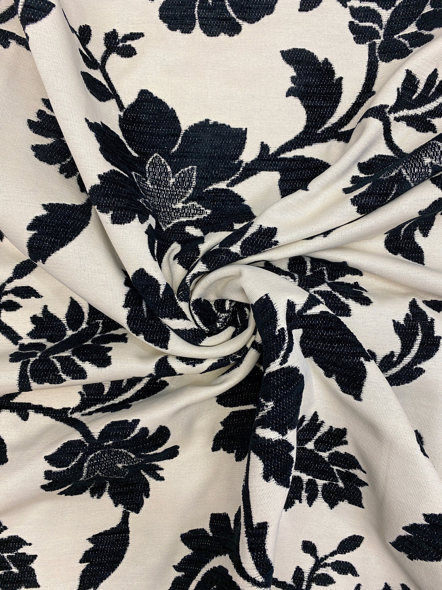 Flora, musta valk. 50 000 md