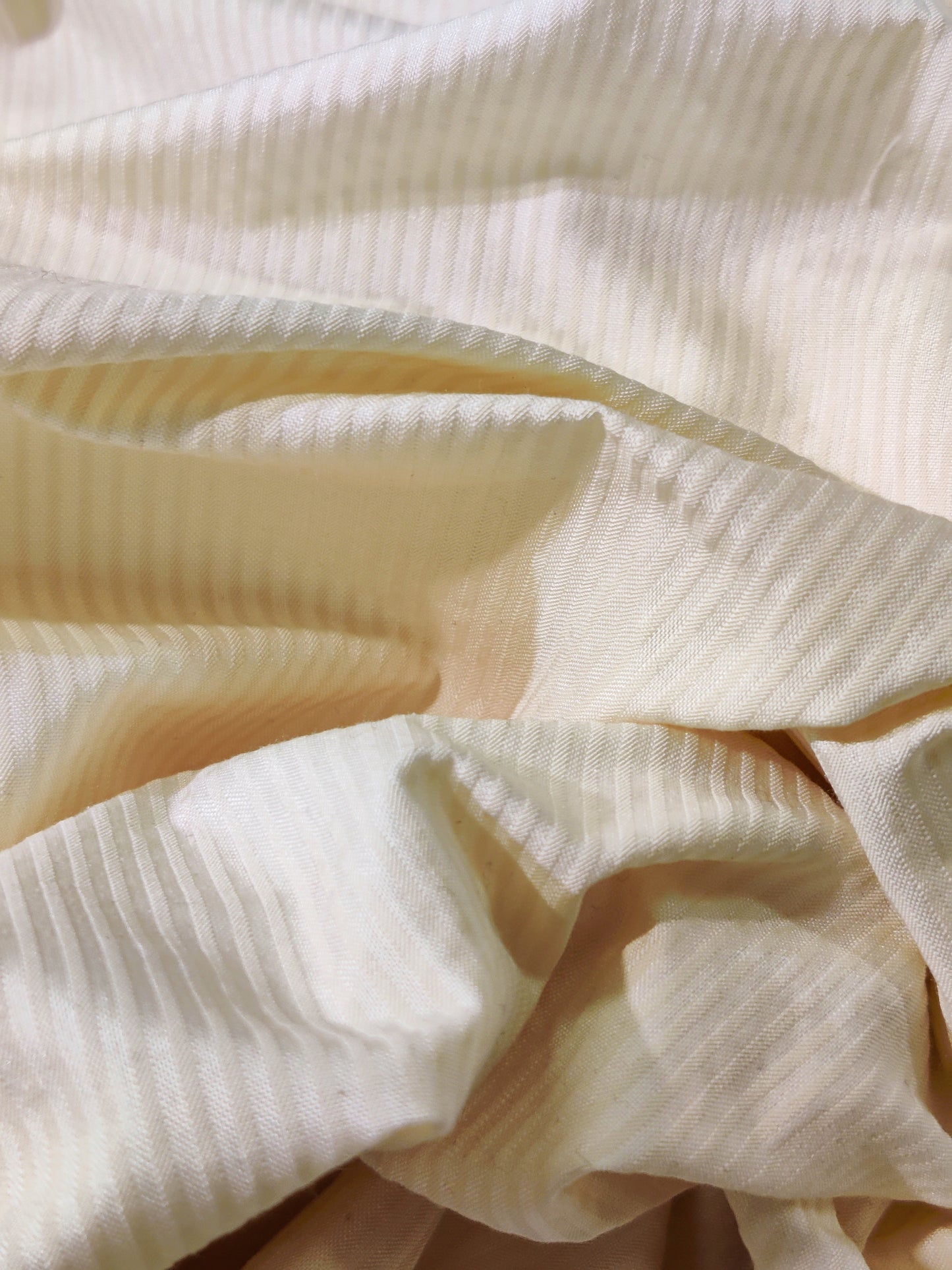 Edwardian ruffles, silkki, Italia
