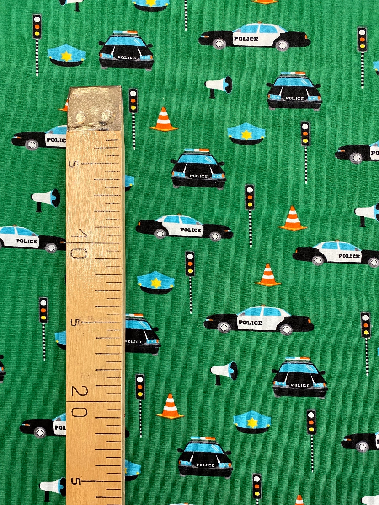 Poliisiautot, vihreä, puuvillatrikoo