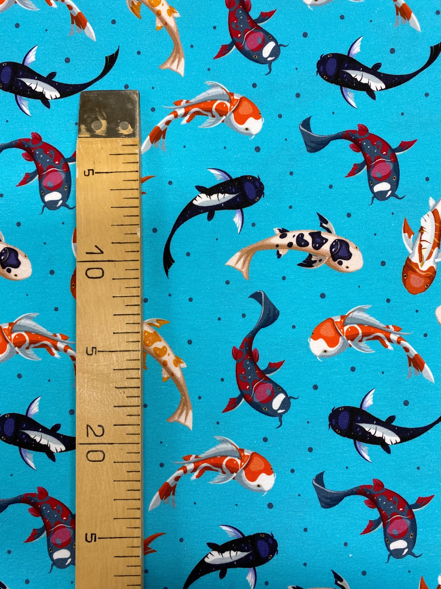 Koi Fish, puuvillatrikoo