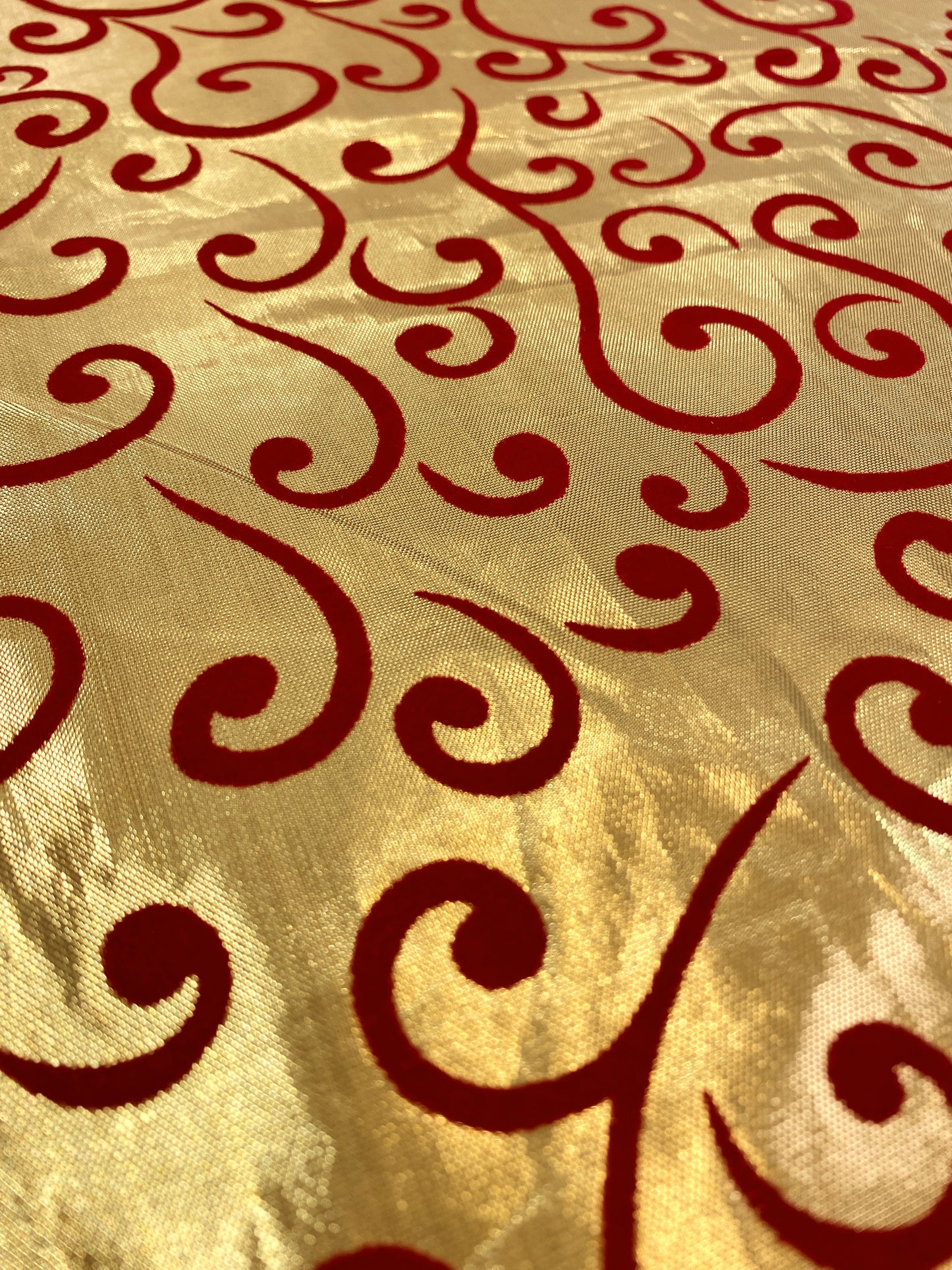 Golden Swirls, polyester