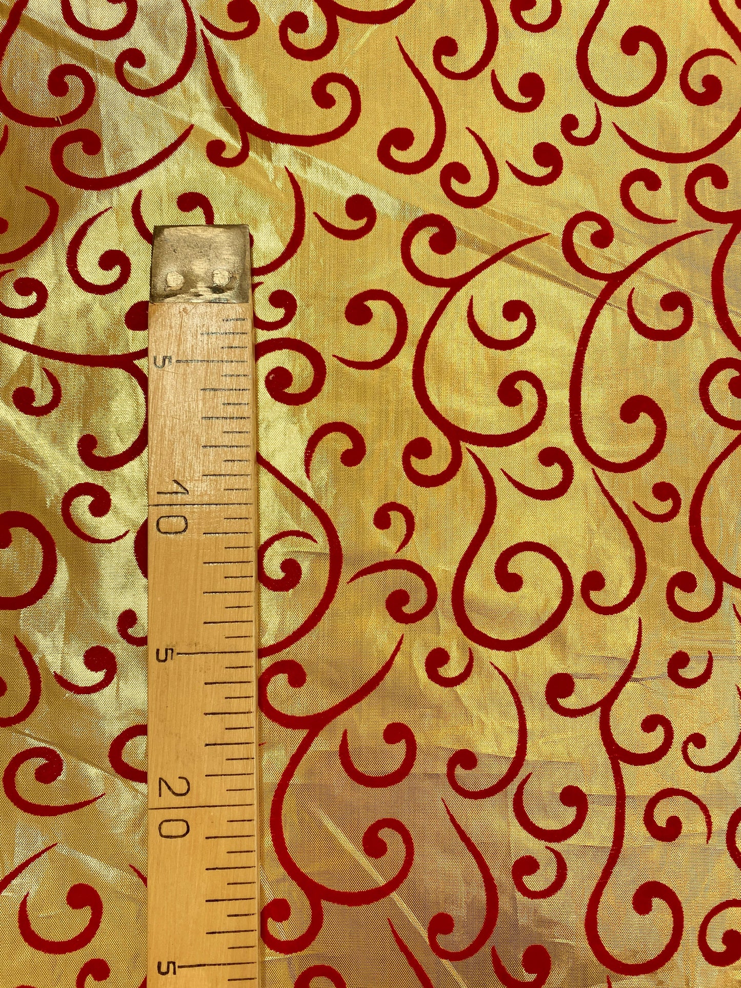 Golden Swirls, polyester
