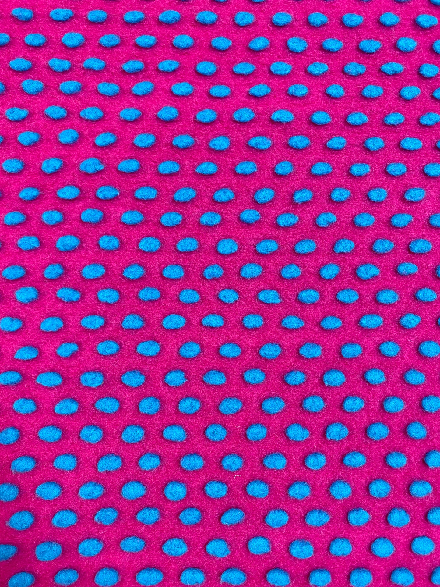 Dots, pinkki, keittovilla