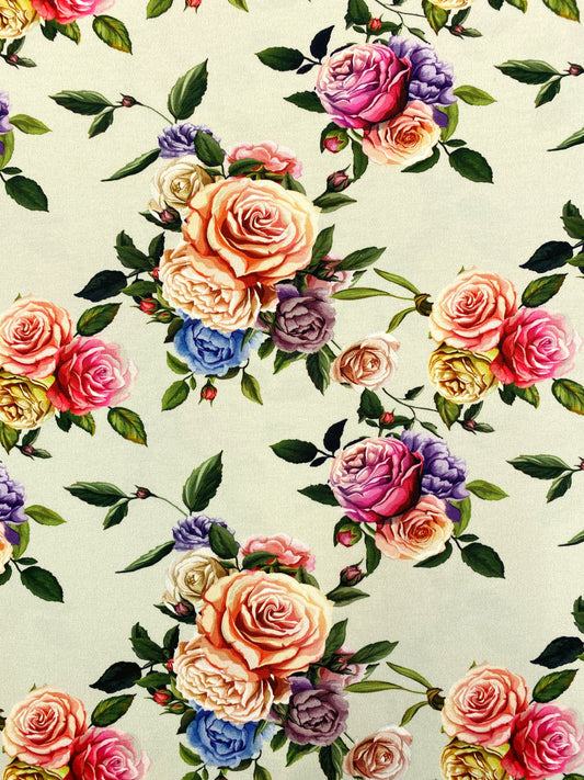 Ruusut, vaalea minttu, puuvillatrikoo