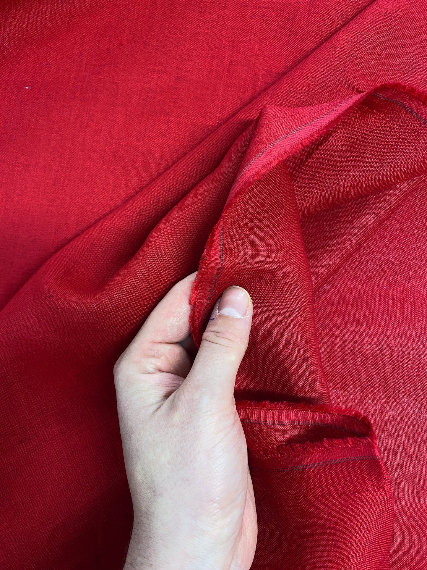 Hellä, punainen, pellava