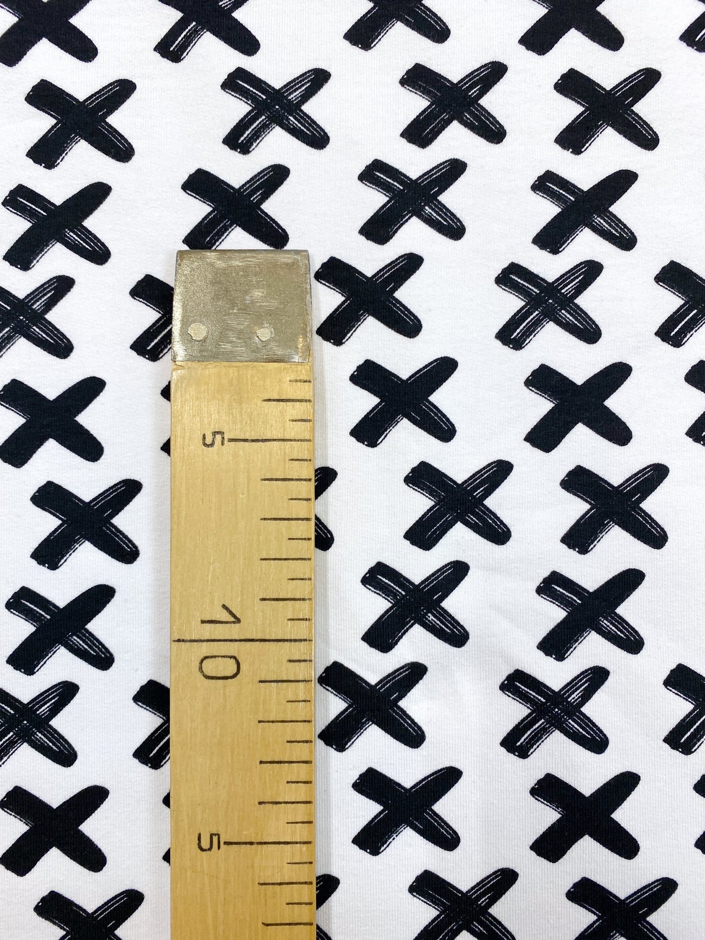 Criss Cross, valk. musta, joustocollege