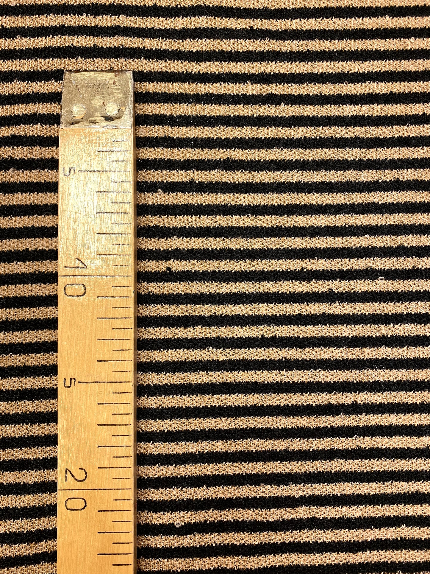 Striped, beige, villasekoiteneulos