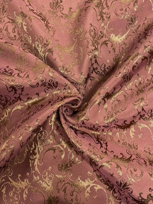 Le Petit Trianon,Tumma vanha roosa, polyesterjackardi