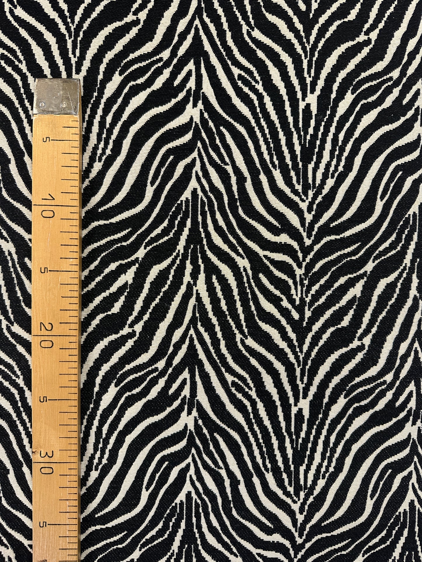 Zebra, gabardiini.