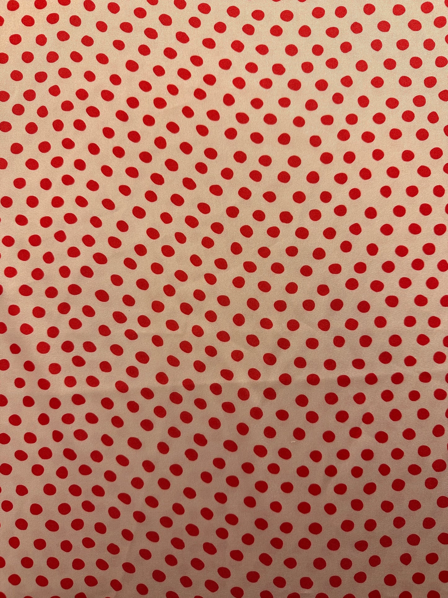 Polka dot polyesteritvilli