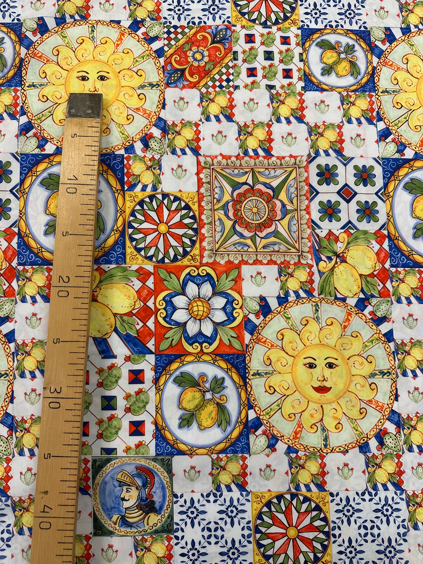 Dolce Gabbana Alhambra