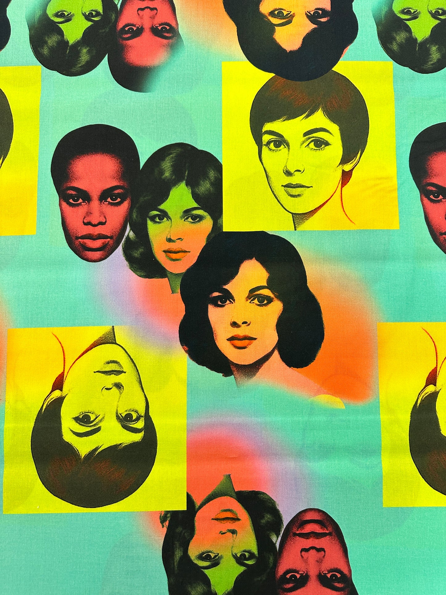 Faces, puuvillapopliini.