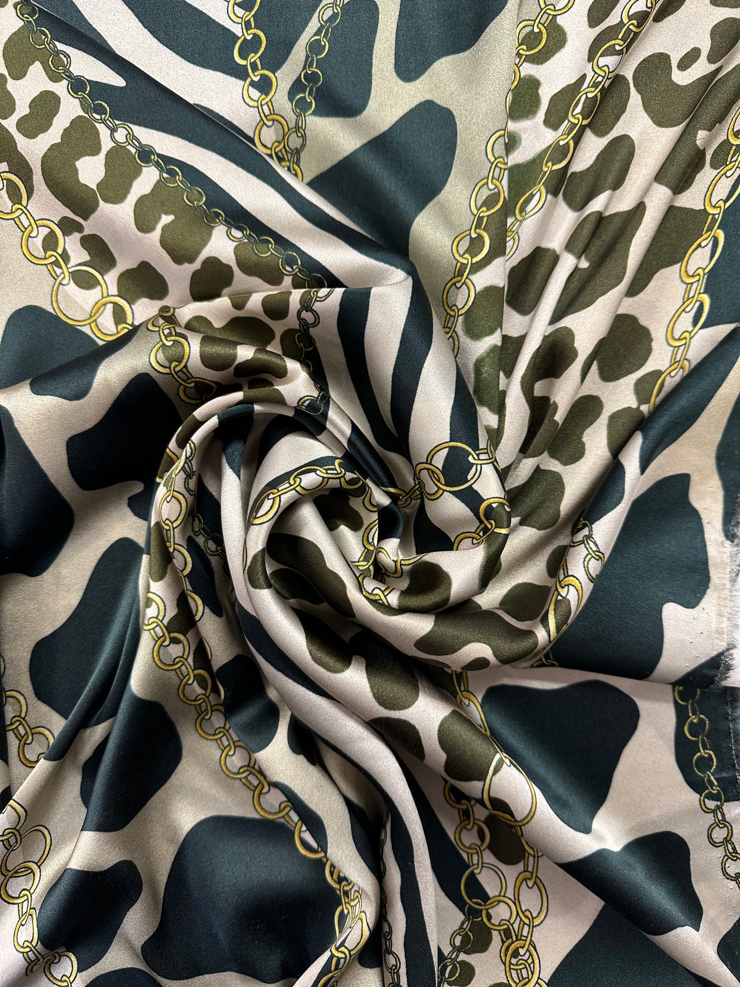 Wild Luxe, Pucci, silkkisatiini