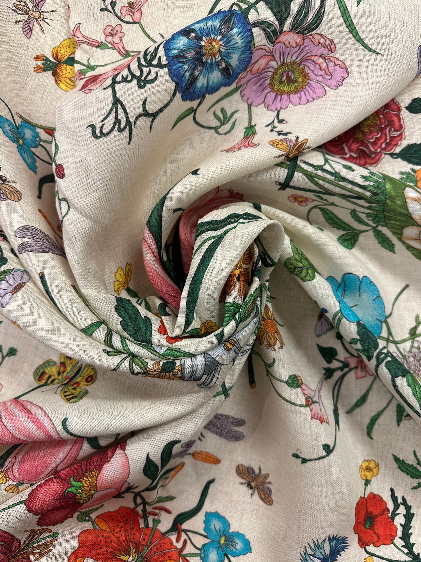 Villiniitty, pellava.