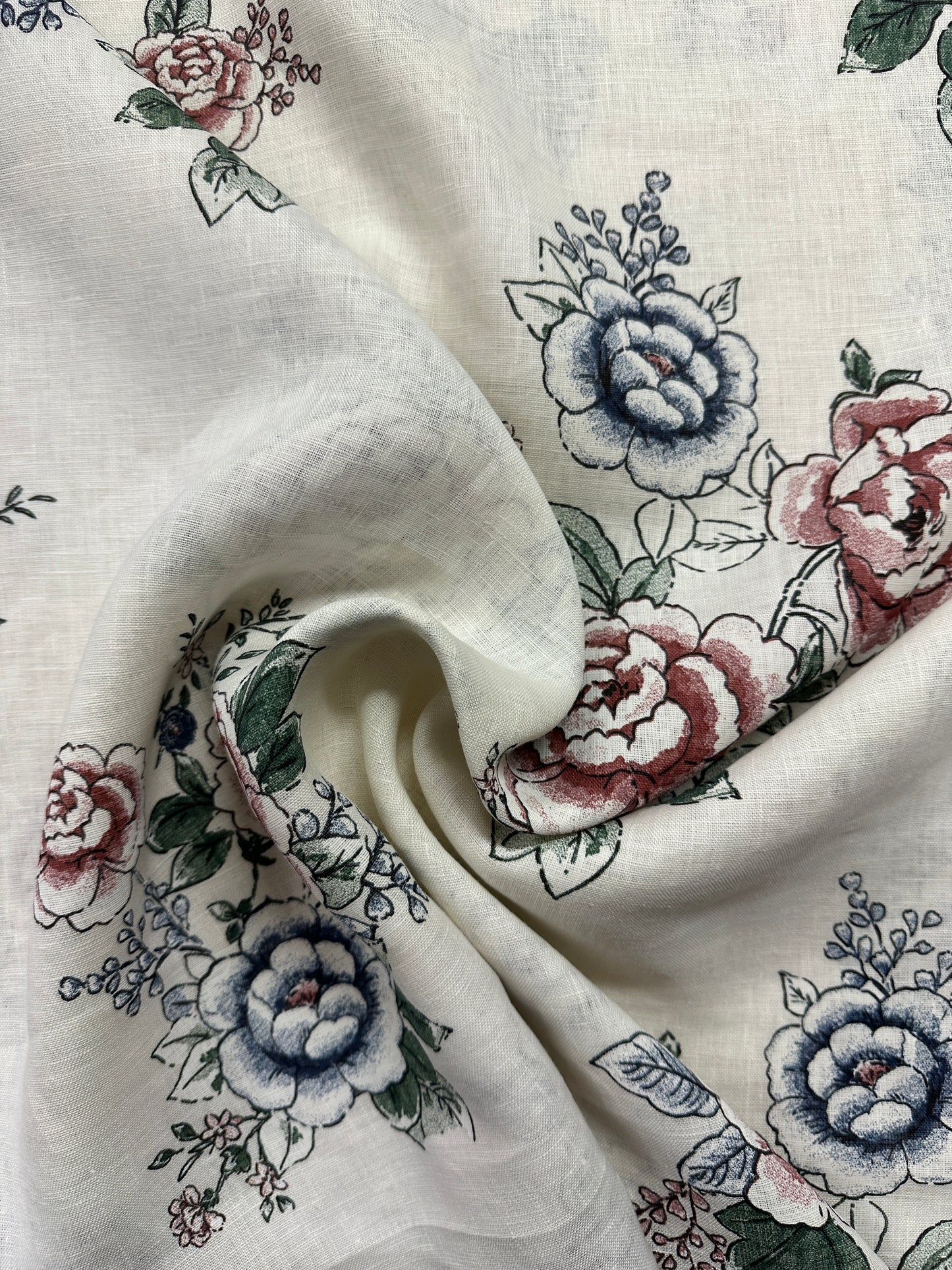 Isoäidin ruusutarha, pellava.