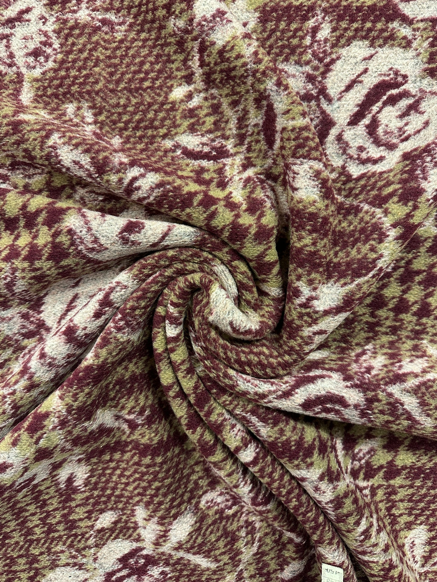 Rose Tweed, villaneulos.