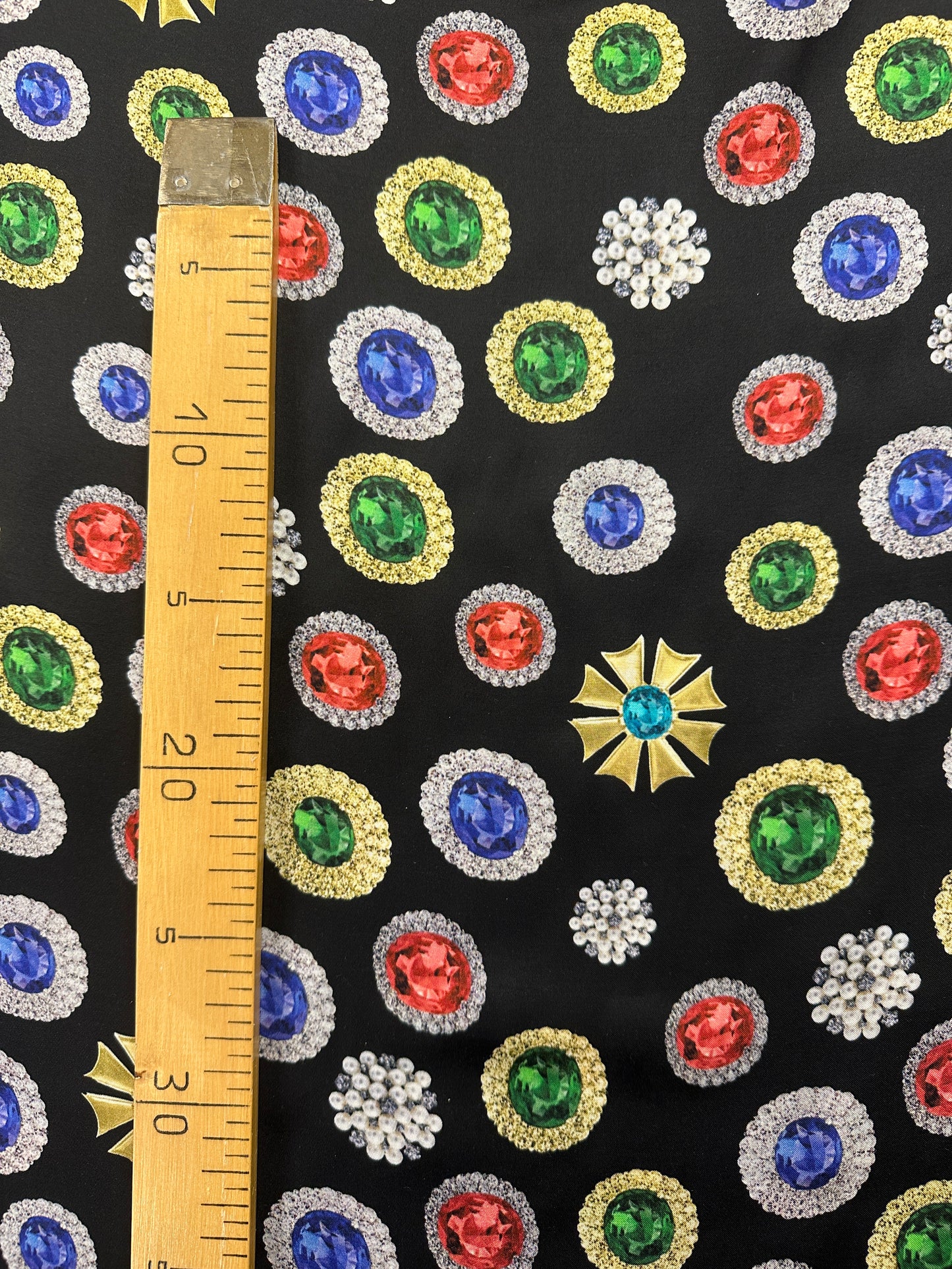 D & G, Gemstone Glam, viskoosisatiini.