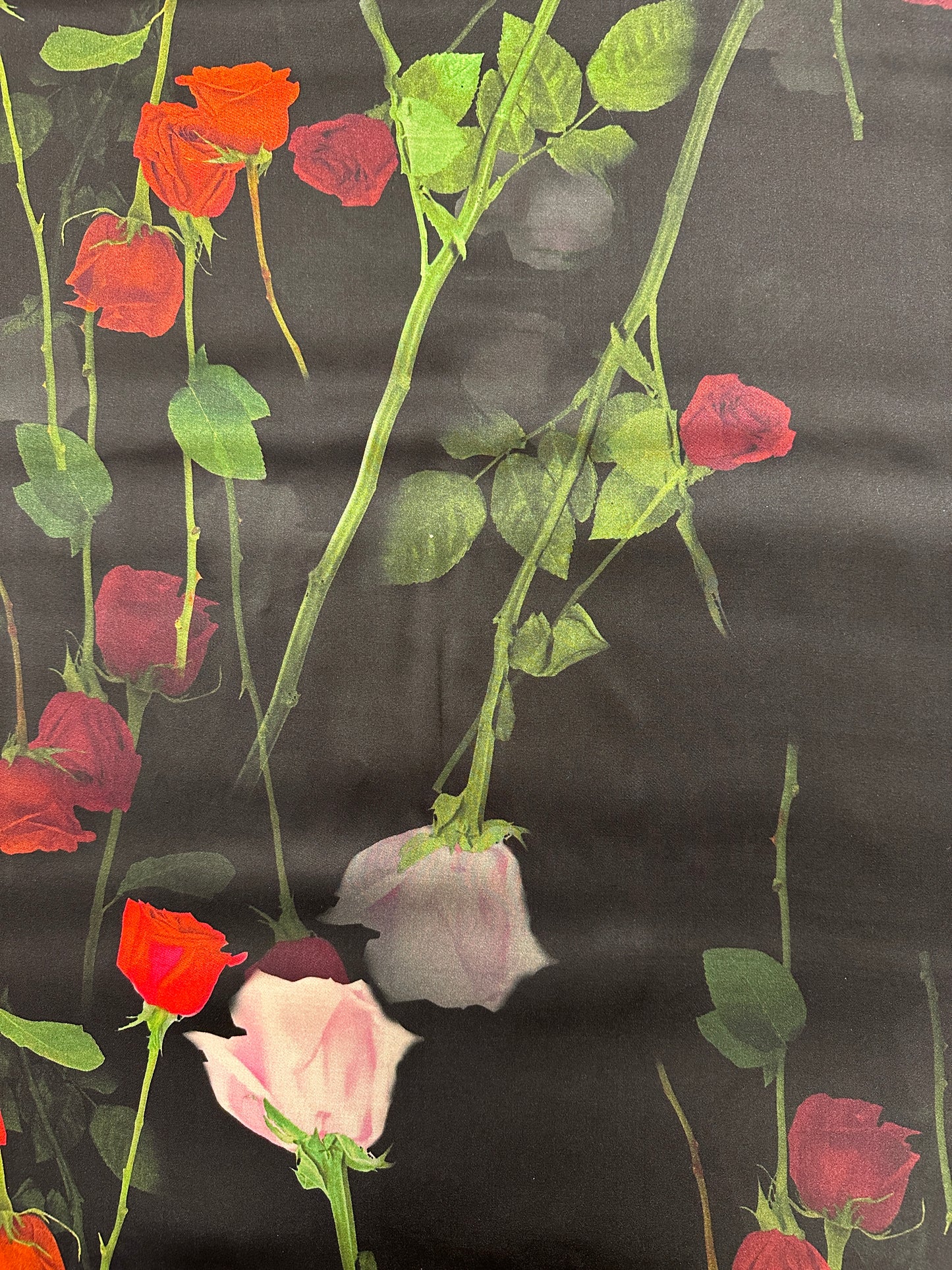 Antonio Marras, Rose Negro, viskoosisatiini.