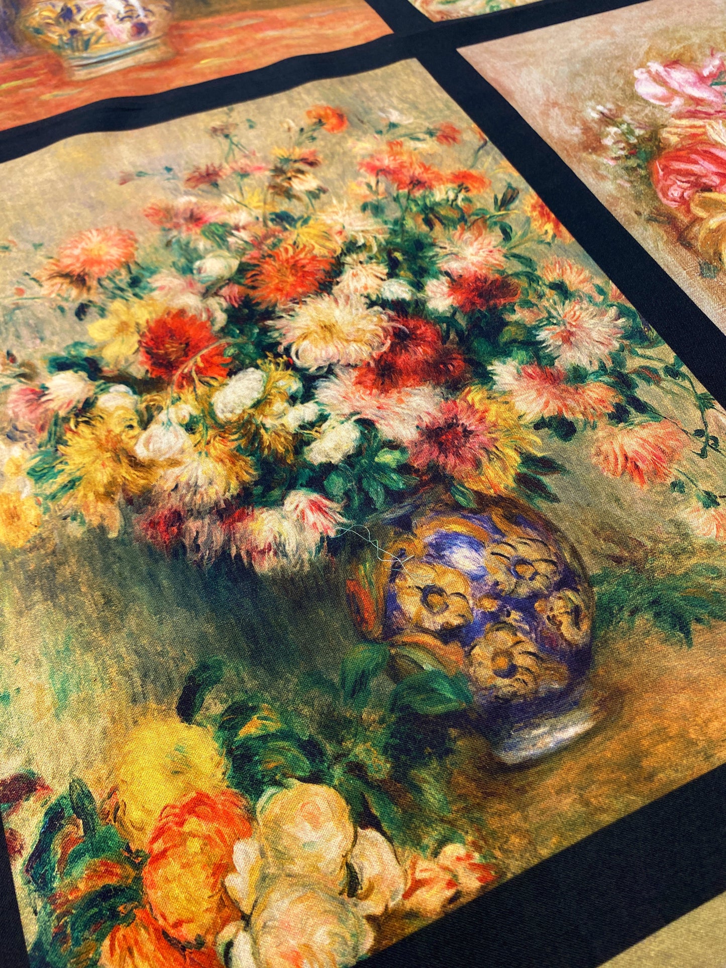 Auguste Renoir, Vase of Flowers, puuvilla